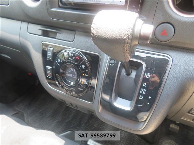 Nissan Caravan 2022-10 8206747-18