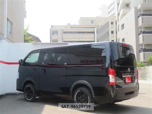 Nissan Caravan 2022-10 8206747-3