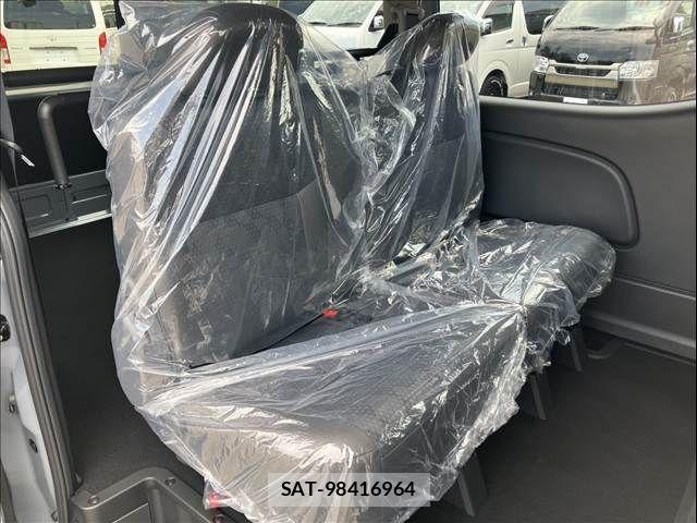 Nissan Caravan 2026-03 8244795-7