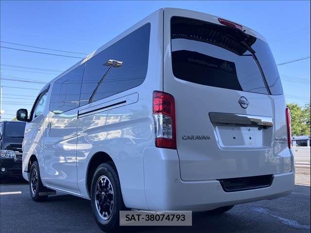 Nissan Caravan 2022-06 8313590-15