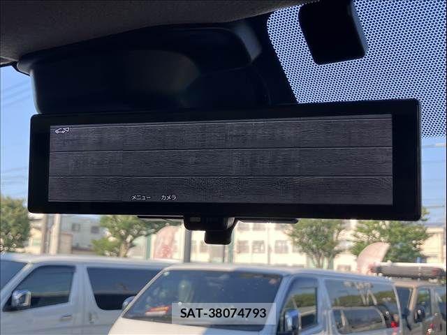 Nissan Caravan 2022-06 8313590-17