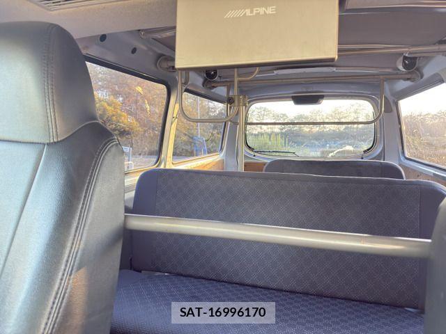 Nissan Caravan 2012-03 8626104-16