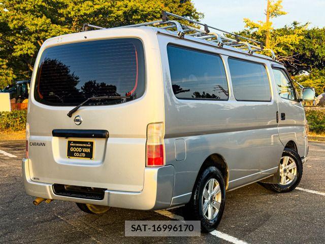Nissan Caravan 2012-03 8626104-1