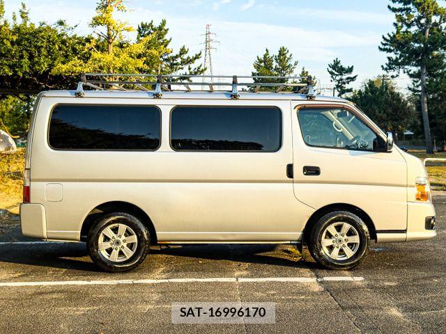Nissan Caravan 2012-03 8626104-4