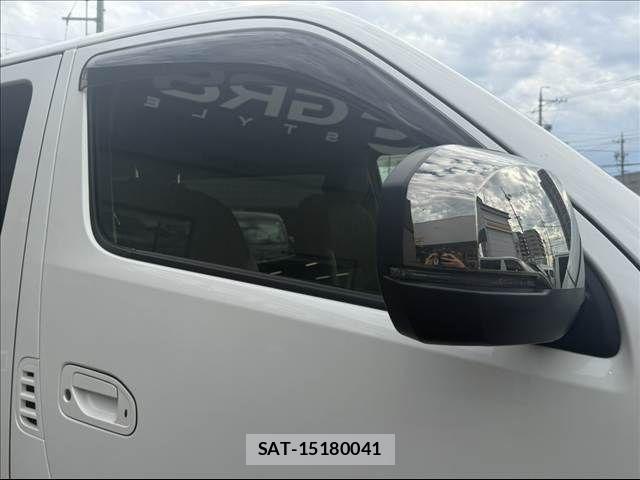 Nissan Caravan 2024-03 8658350-28