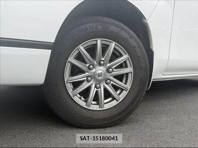 Nissan Caravan 2024-03 8658350-5