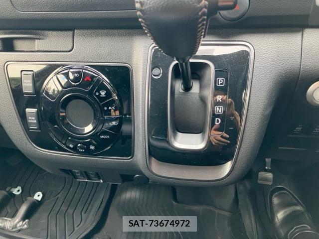 Nissan Caravan 2022-05 8658348-17