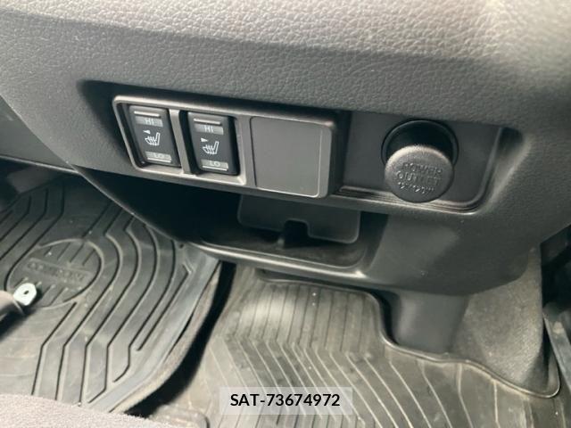 Nissan Caravan 2022-05 8658348-18