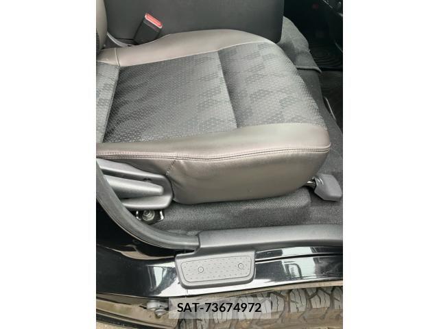 Nissan Caravan 2022-05 8658348-22