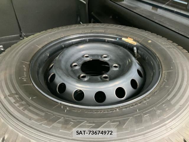 Nissan Caravan 2022-05 8658348-29