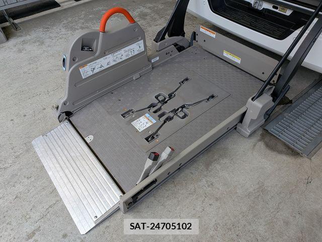 Nissan Caravan 2022-04 8741083-9