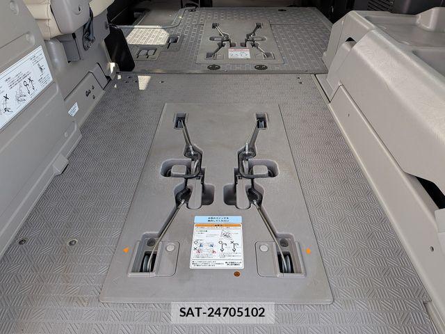 Nissan Caravan 2022-04 8741083-11