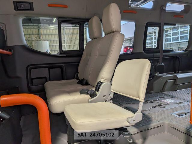 Nissan Caravan 2022-04 8741083-14