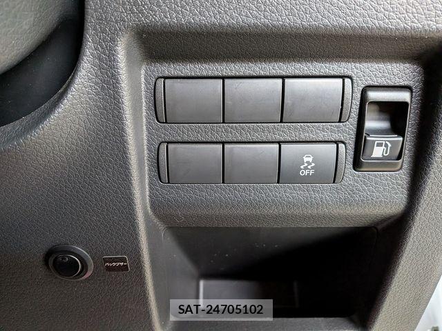 Nissan Caravan 2022-04 8741083-20