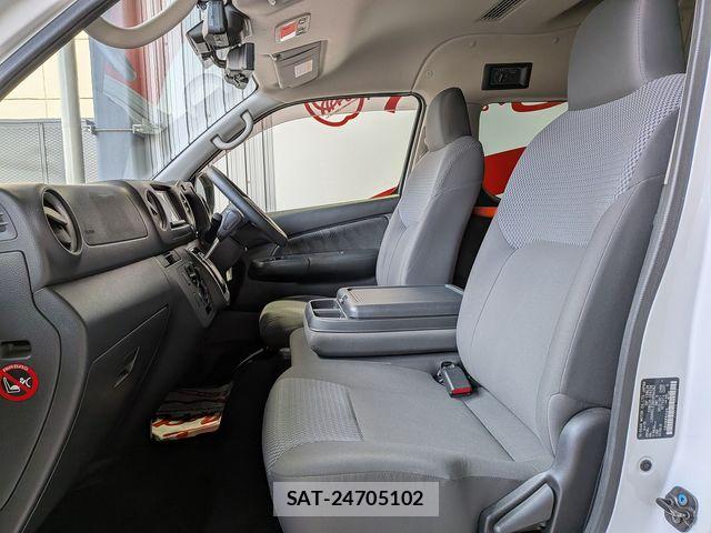 Nissan Caravan 2022-04 8741083-29