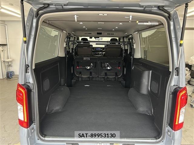 Nissan Caravan 2023-08 8870606-26