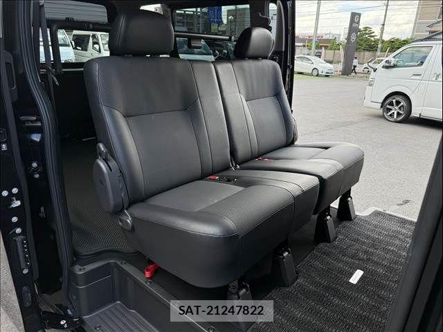 Nissan Caravan 2024-11 8879020-9