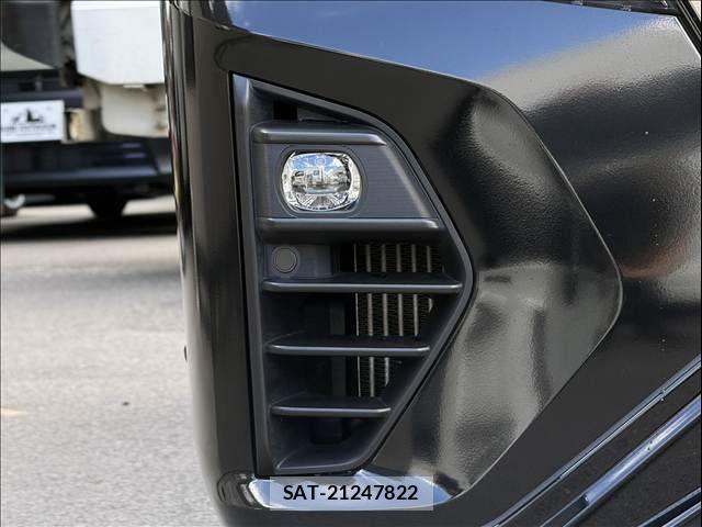 Nissan Caravan 2024-11 8879020-25