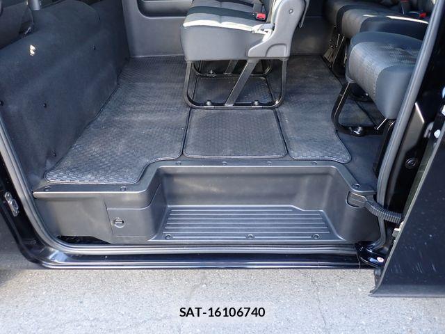 Nissan CARAVAN WAGON 2024-07 1931117-23