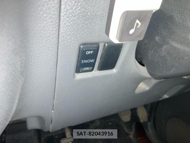 Nissan CARAVAN WAGON 2013-10 7215825-20