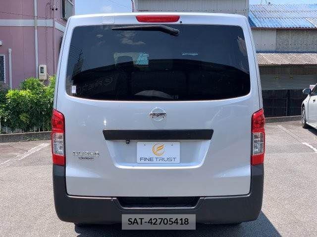 Nissan CARAVAN WAGON 2016-04 7453345-17