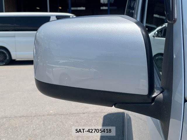 Nissan CARAVAN WAGON 2016-04 7453345-24