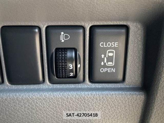 Nissan CARAVAN WAGON 2016-04 7453345-6
