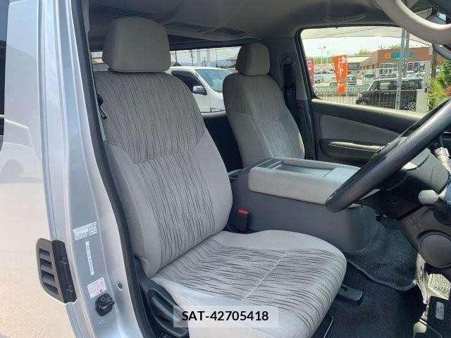 Nissan CARAVAN WAGON 2016-04 7453345-7