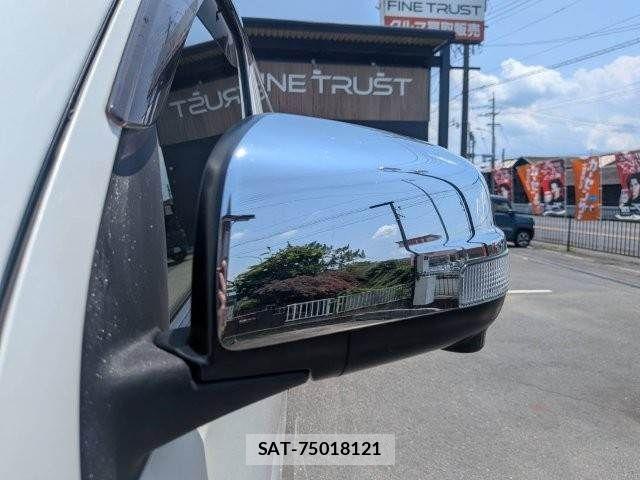 Nissan CARAVAN WAGON 2019-03 7453344-26