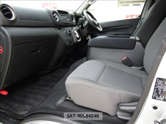 Nissan CARAVAN WAGON 2024-08 7453342-12