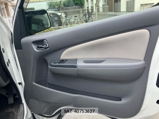 Nissan CARAVAN WAGON 2014-12 8229204-9