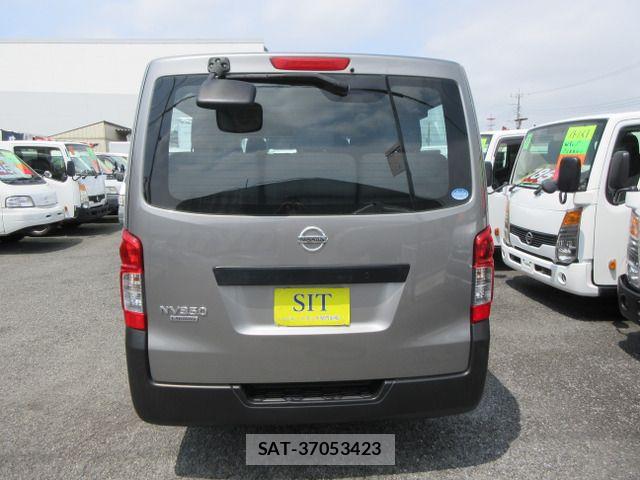 Nissan CARAVAN WAGON 2014-08 8523989-2