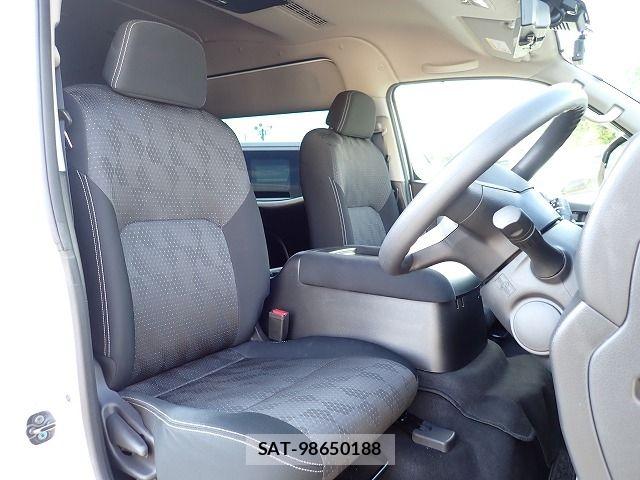 Nissan CARAVAN WAGON 2022-11 8523982-19