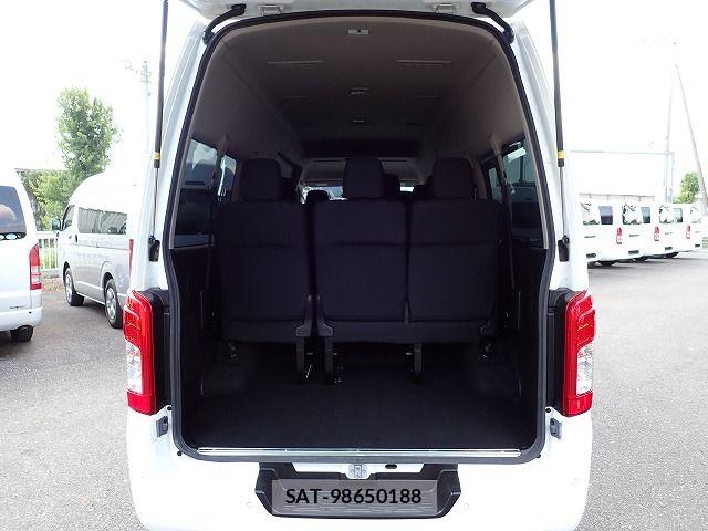 Nissan CARAVAN WAGON 2022-11 8523982-5