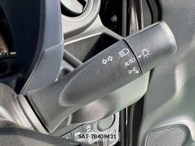 Mazda CAROL 2023-05 4933040-15