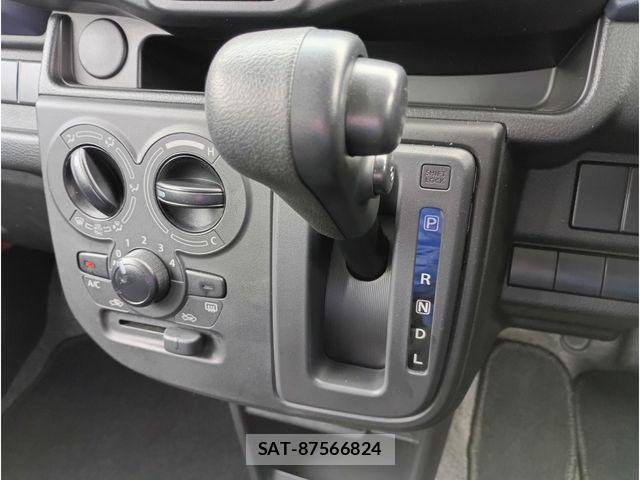 Mazda CAROL 2023-08 6690933-9