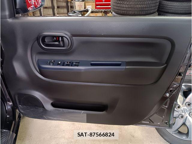 Mazda CAROL 2023-08 6690933-12