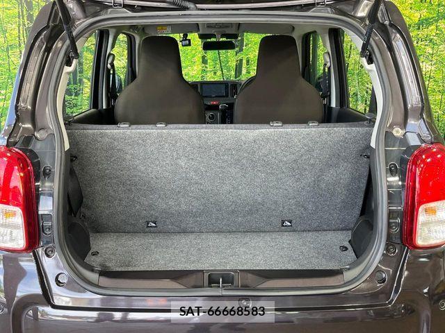 Mazda CAROL 2023-08 6814142-9