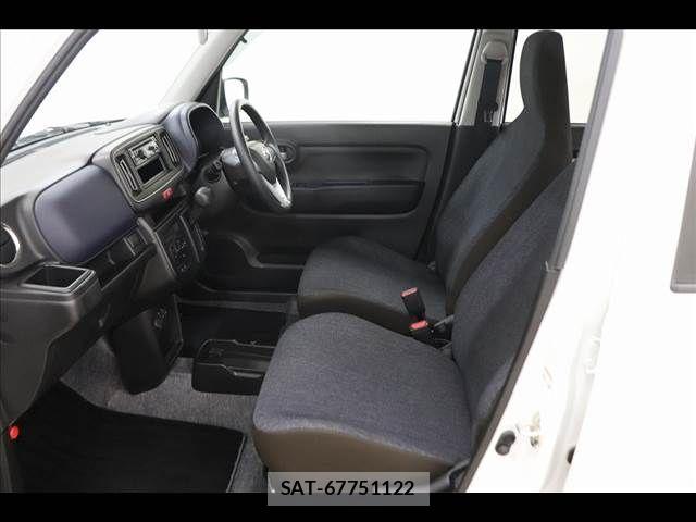 Mazda CAROL 2023-10 7215835-11
