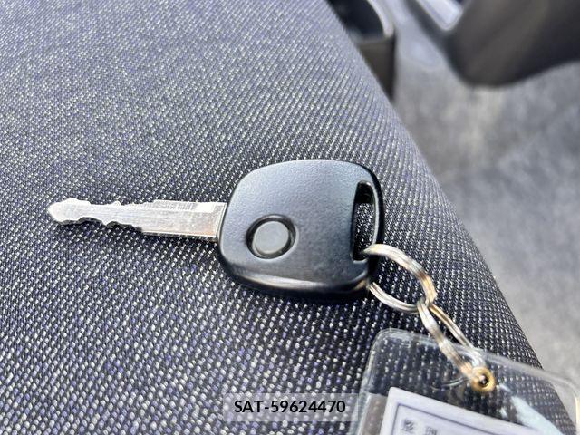 Mazda CAROL 2023-09 7215846-6