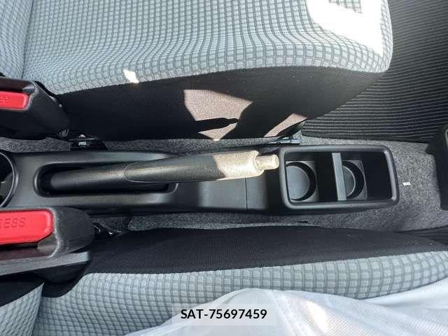 Mazda CAROL 2017-04 7453346-18