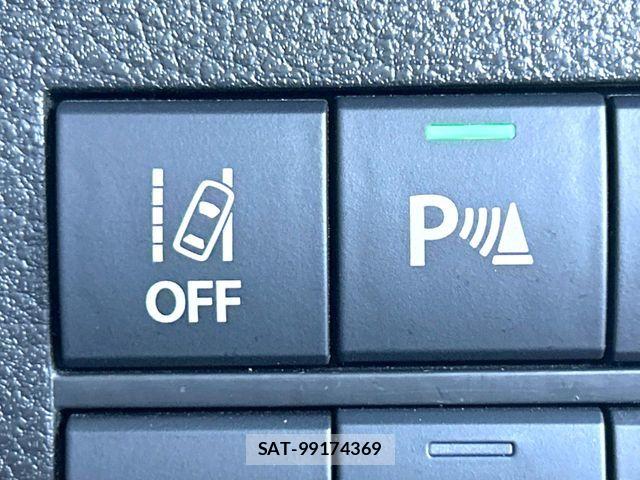Mazda CAROL 2023-06 7561917-4
