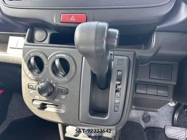Mazda CAROL 2023-09 7615403-17