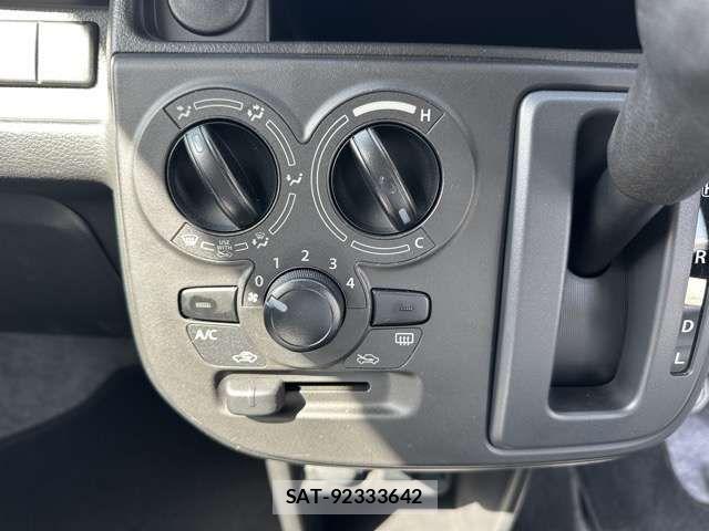 Mazda CAROL 2023-09 7615403-18