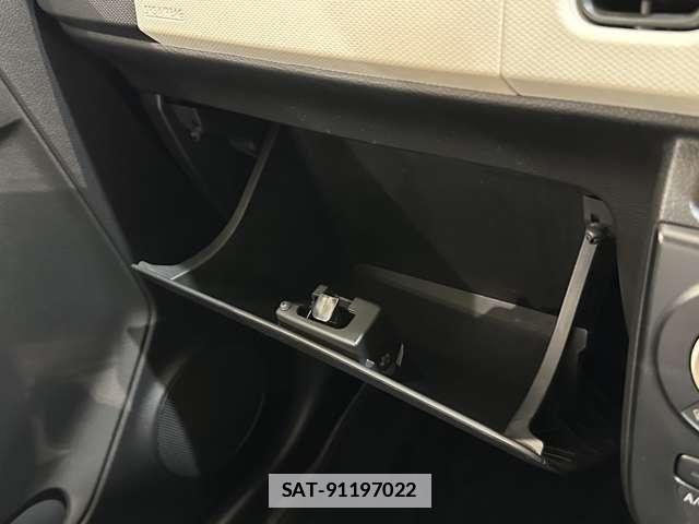 Mazda CAROL 2018-05 7721753-15