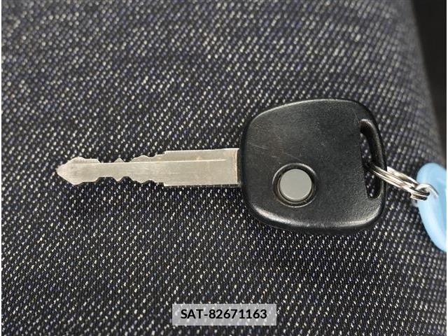 Mazda CAROL 2023-10 7783307-14