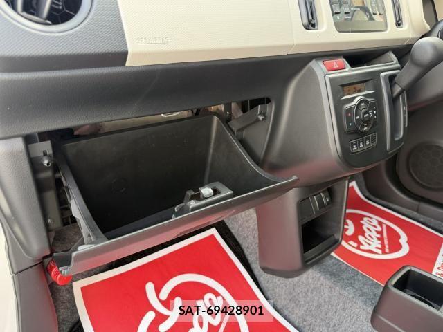 Mazda CAROL 2021-10 8206751-28