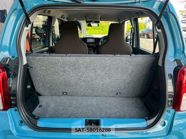 Mazda CAROL 2023-01 8206748-10