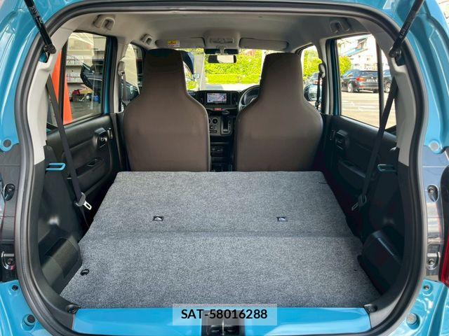 Mazda CAROL 2023-01 8206748-11