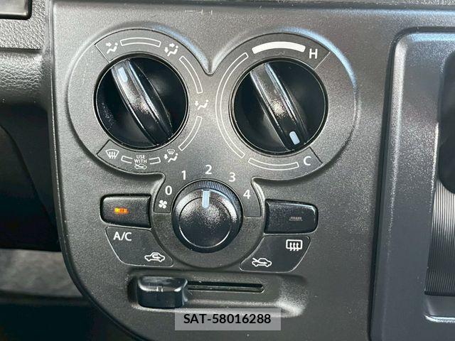 Mazda CAROL 2023-01 8206748-17